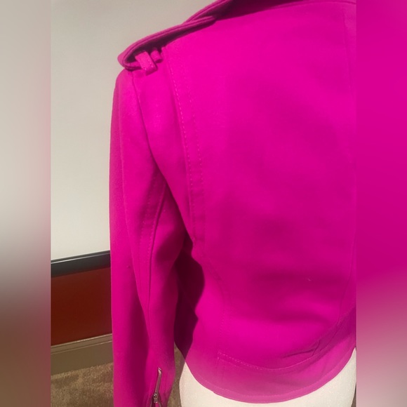 New never worn Gap XS shocking pink jacket. - Picture 3 of 10